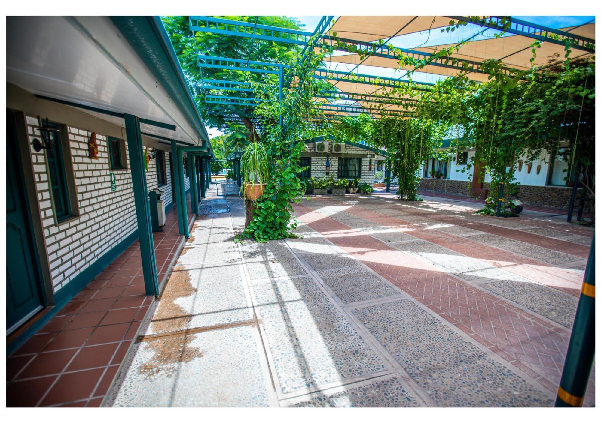 Hotel Boutique El Rancho Olivo Villamontes エクステリア 写真